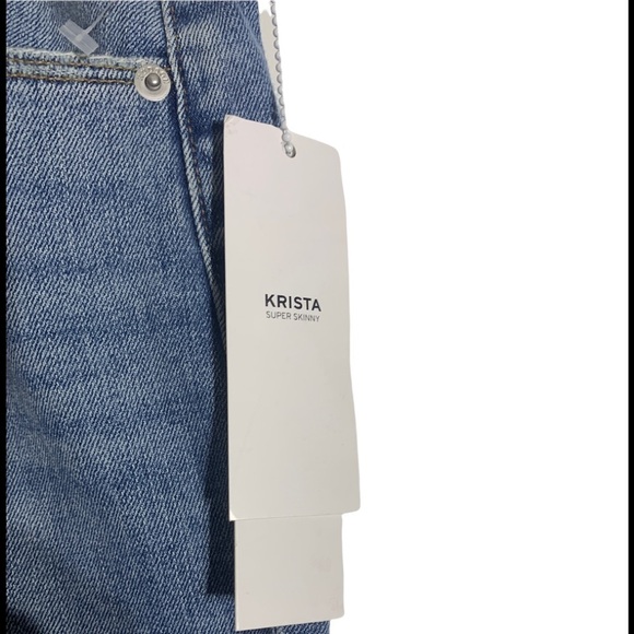 - NWT Hudson Krista Super Skinny Blue Jeans light wash mild distressed look - Picture 6 of 12